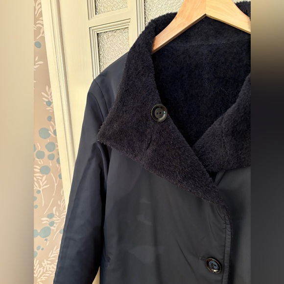 Local Boutique Reversible Sherpa & Nylon Coat - Picture 3 of 3